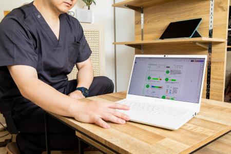 メンタル不調による「年間90万円/人」の損失を未然に