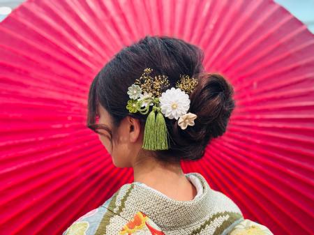 20歳のお祝いに、浅草の人力車が駆けつけます。新横浜