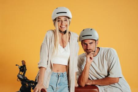 自転車用、次世代スマートヘルメット「UNIT 1(ユニッ 自転車用、次世代スマートヘルメット「UNIT 1(ユニッ