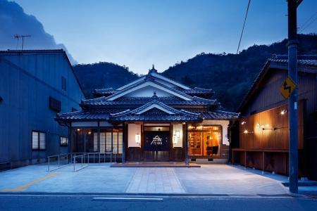 竹田城跡の麓「宿屋天空」最大24名まで宿泊可能な“ま