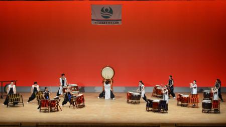 ホテル アマネク飛騨高山、地元高校生と連携して琴・