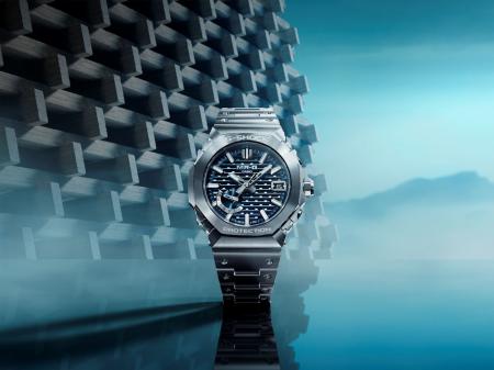 日本古来の伝統色「縹色」をダイアルで表現した“MR-G”