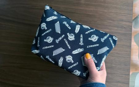 トラスト×京都丹後の絹織物メーカー・宮眞、“クルマ× トラスト×京都丹後の絹織物メーカー・宮眞、“クルマ×