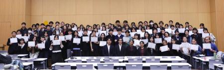 自らの言葉で未来を語る！Yale現役学生メンターと中高