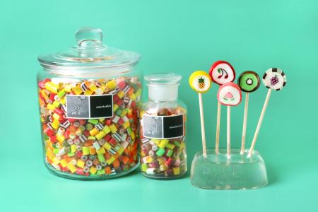 1番人気のフルーツミックスキャンディに2.4KG入りの超