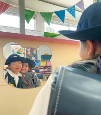 ハンマーで叩いても割れない鏡『ワーレン』、動物モチ