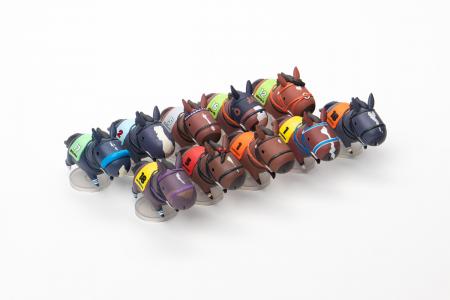 競走馬グッズブランド「UMAbred」よりフィギュアコレ