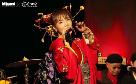 毎年恒例、未唯mieの新春ライブ “Pink Lady Nighutf-8