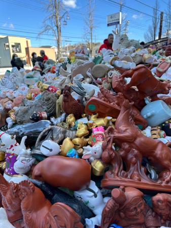 役目を終えた干支置物を元の土に還す「干支供養」　20