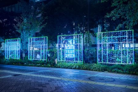 横浜西口エリアの体験型イルミネーションを、照明・環