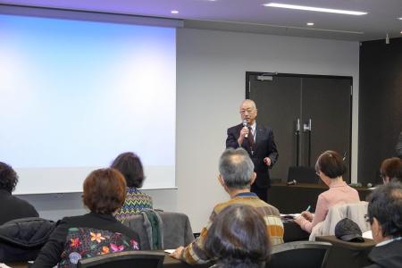 高齢者難聴の特徴や補聴器の購入のポイントを徹底解説