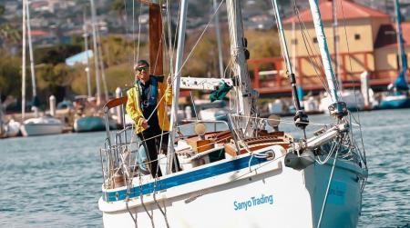 三洋貿易、全盲アスリート岩本光弘氏とスポンサー契約