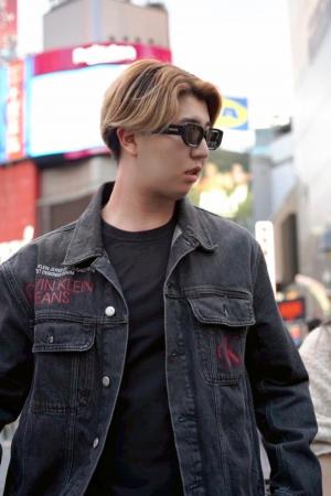 海外10カ国以上を旅した22歳大学生がアイウェアブラン