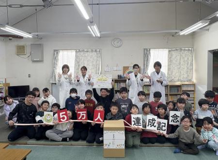 【コープデリ】食の安全について学べる商品検査施設「