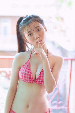 僕が見たかった青空・金澤亜美　ファースト写真集から