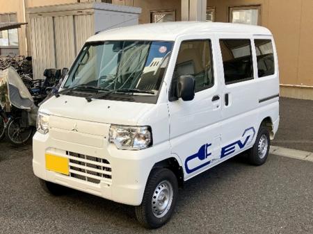 千葉県鎌ケ谷市の本庁舎に公用車EVと普通充電器を導入