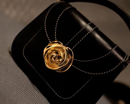 Vetrinamia、全ハンドバッグが完売につき全商品対象の