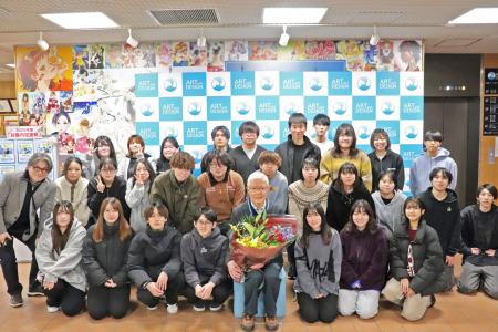 【国際アート＆デザイン大学校】 非常勤講師・薄先生