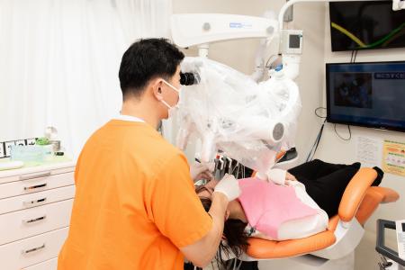 矯正×補綴×歯周治療を組み合わせた包括的な成人矯正を