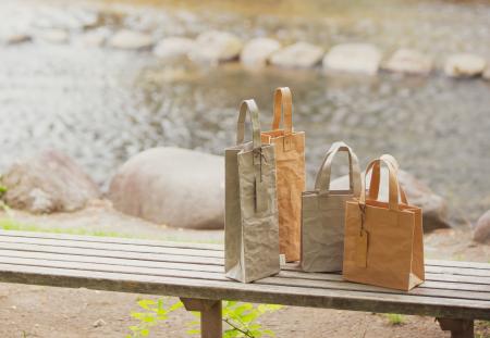 【新ブランドの立ち上げ】紙袋メーカーによる、“紙”で