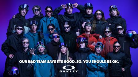 オークリーからAURA Collectionが登場