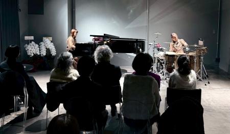 母の夢と“蘇ったピアノ”が、街の居場所になった。国立