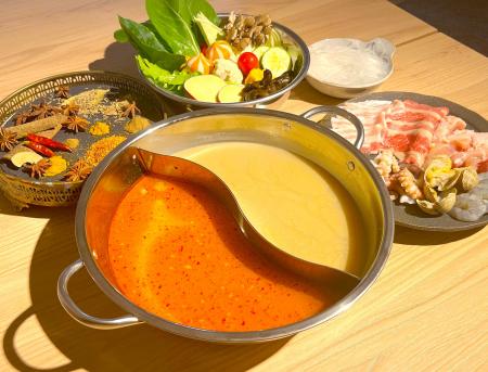 麻辣湯専門店『 菜彩麻辣湯（サイサイマーラータン）