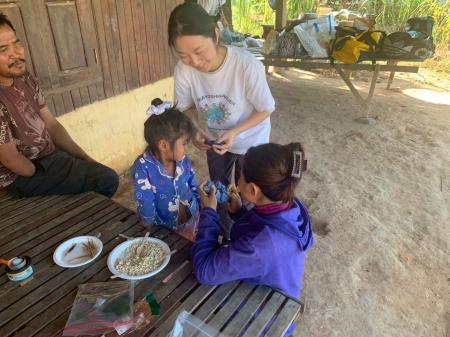 岡山県立矢掛高校の「制服リメイク」が、カンボジア難