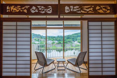 千葉県奥房総の老舗旅館「亀山温泉ホテル」が「utf-8