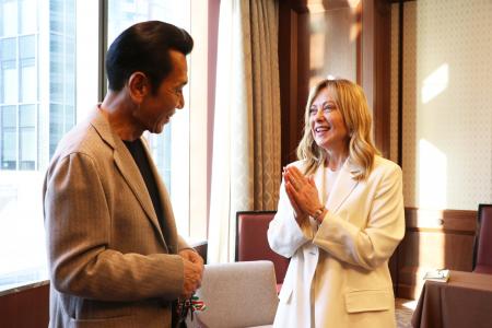 イタリアのメローニ首相と漫画家・原哲夫が面会