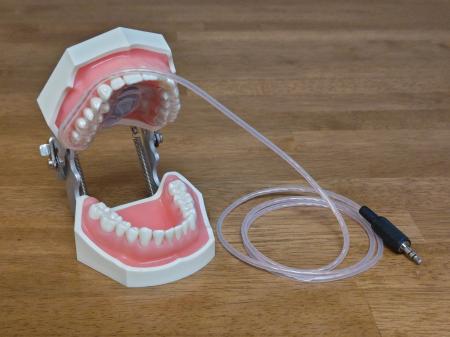 マウスピース型人工喉頭「Voice Retriever」プロジェ