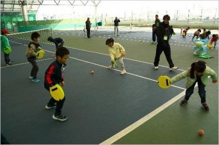 新感覚！テニス型ゲーム「テニピン」体験会をイオンモ