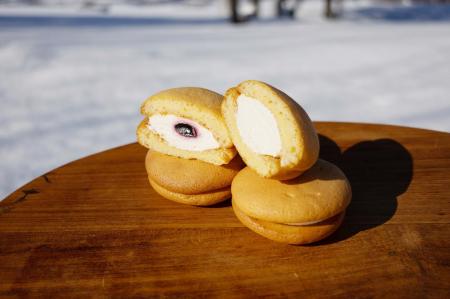 【新千歳空港限定】クリームたっぷり「スフレチーズサ 【新千歳空港限定】クリームたっぷり「スフレチーズサ