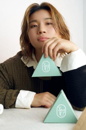 アーティストの“D-LITE”とともに紡ぐフレグランスブラ