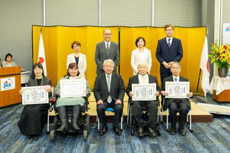 280km車いす行進が導いた法制定、WHO推奨の医療テック