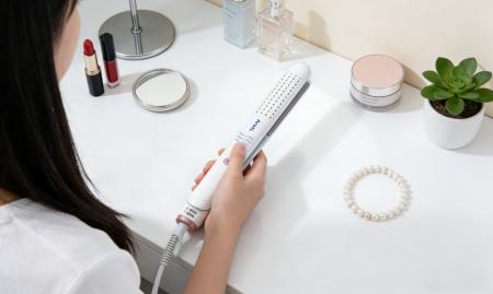 【新発売】冷風×2wayで新たなスタイリング体験! 瞬間 【新発売】冷風×2wayで新たなスタイリング体験! 瞬間