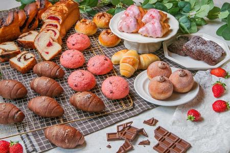 いちごシリーズ第二弾！自家製パン食べ放題ランチに、