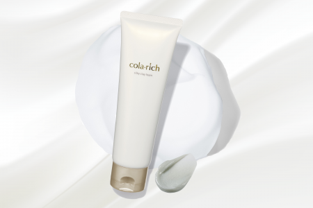 6種のコラーゲン(※1)×4種のクレイ(※2)配合。まるでシ 6種のコラーゲン(※1)×4種のクレイ(※2)配合。まるでシ