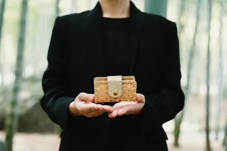 着物と職人技術を掛け合わせたライフスタイルブランド