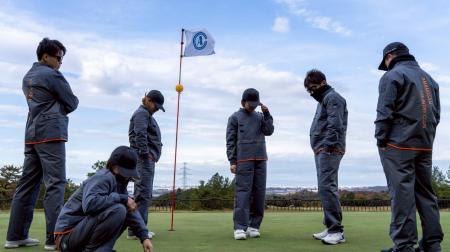 開場60年のゴルフ場が、キャディーウェアを刷新　現場