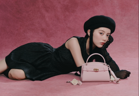 【CHARLES & KEITH】日本の春を象徴する桜からインス