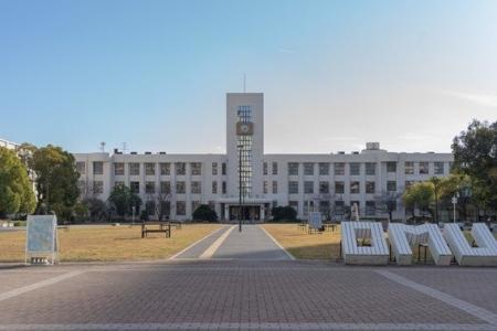 「為替から世界を読み解く」-大阪公立大学で特別講義