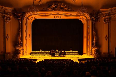 クラシック音楽を新たな形で再構築するライブコンサー クラシック音楽を新たな形で再構築するライブコンサー