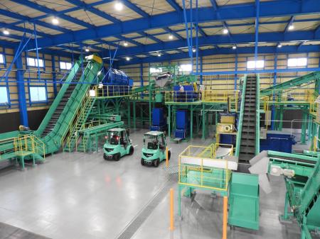 イーアイアイ、業界初、VLM実装の「飲料容器AIリサイ イーアイアイ、業界初、VLM実装の「飲料容器AIリサイ