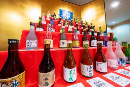 休暇村帝釈峡50周年企画として広島県の地酒を50種類集