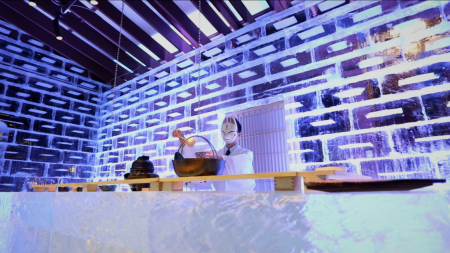 -6℃の日本庭園に「氷のすしBAR」が出現！創業80周年の