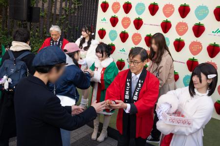 Z世代に人気のインフルエンサーでミスいちごの「utf-8