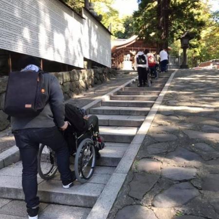介護・医療専門職が地域の“旅の支え手”に「地域トラベ