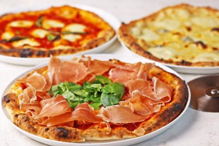 大阪天王寺「チーズミート」、本格窯焼きナポリピッツ