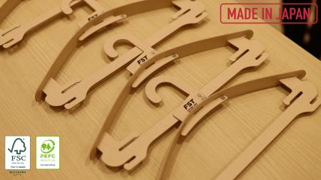 株式会社コナカ 国内スーツメーカー初となる100%紙製 株式会社コナカ 国内スーツメーカー初となる100%紙製